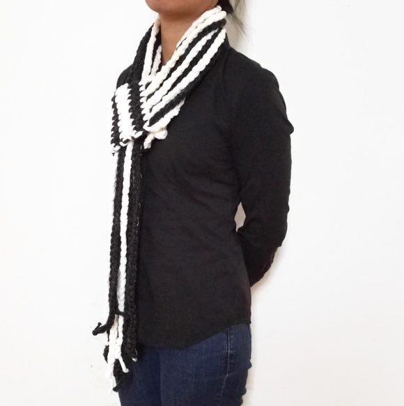 Vone Kevitz Black/White Chain Scarf With Cuff