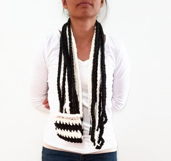 Vone Kevitz Black/White Chain Scarf With Cuff