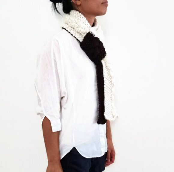 Vone Kevitz Off White/Espresso Cable Scarf