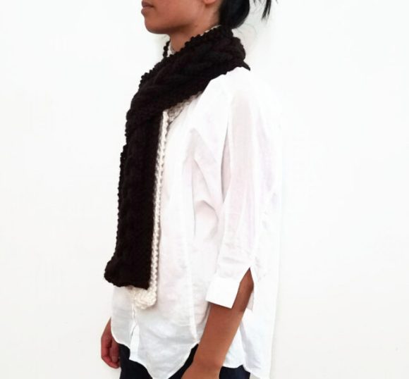 Vone Kevitz Off White/Espresso Cable Scarf