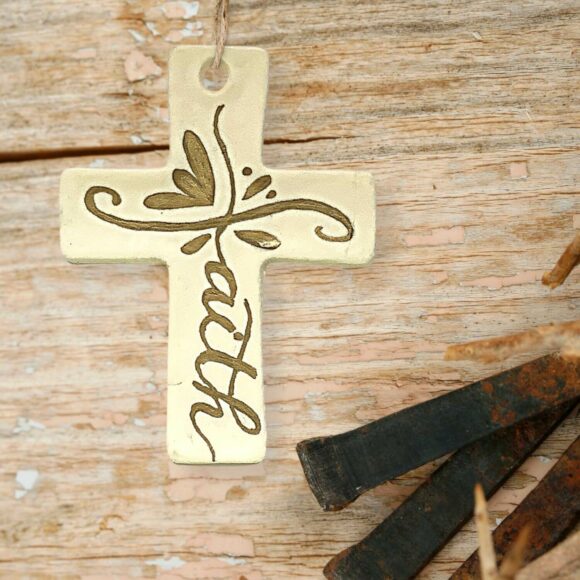 Elegant Cross: Customizable Faith Symbol.