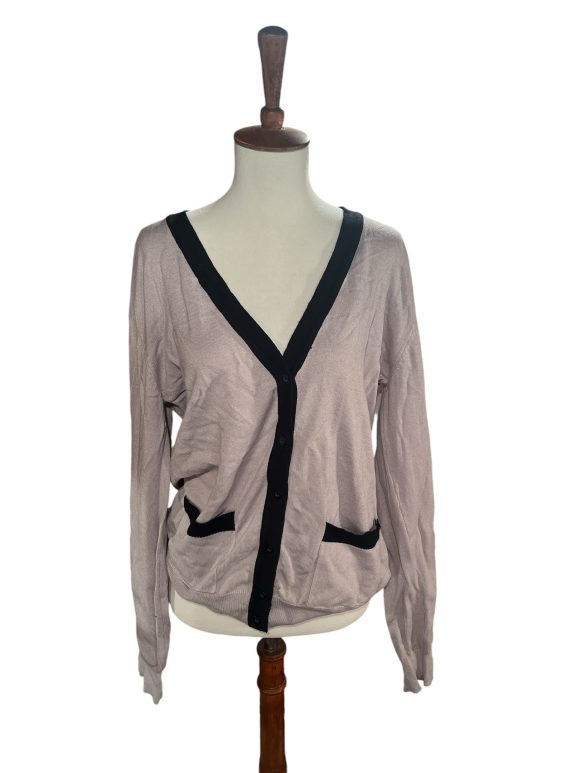 Melrose-Chic-Womens-Gray-and-Black-Buttoned-Cardigan