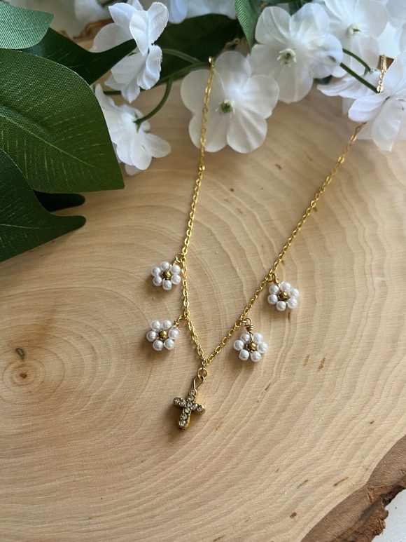 Gold cross necklace, 16K faith pendant with daisy design, Christian jewelry for women, perfect faith-inspired gift or daily wear