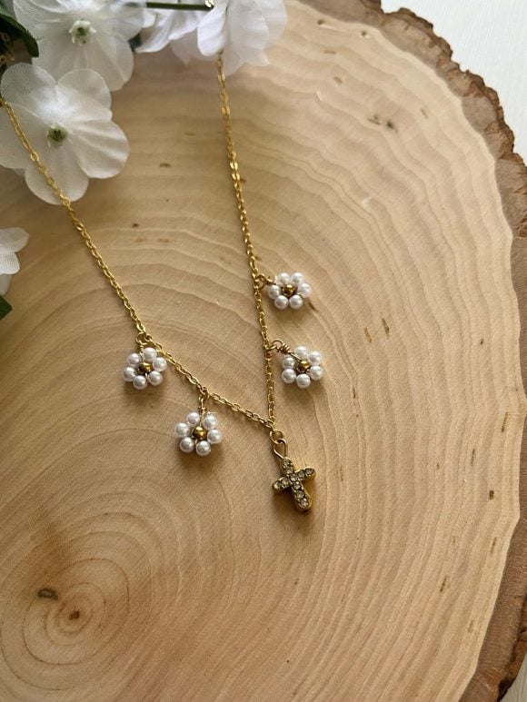 Gold cross necklace, 16K faith pendant with daisy design, Christian jewelry for women, perfect faith-inspired gift or daily wear