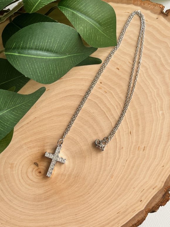 Silver Cross Necklace with hypoallergenic and anti-tarnish design, elegant Christian jewelry for women, perfect for gifting or everyday wear.