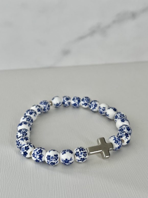 Handmade Blue Cross Bead Bracelet with Ceramic Glass Beads – Lightweight Christian Jewelry Gift for Women – Faith-Based Accessory for Daily Wear