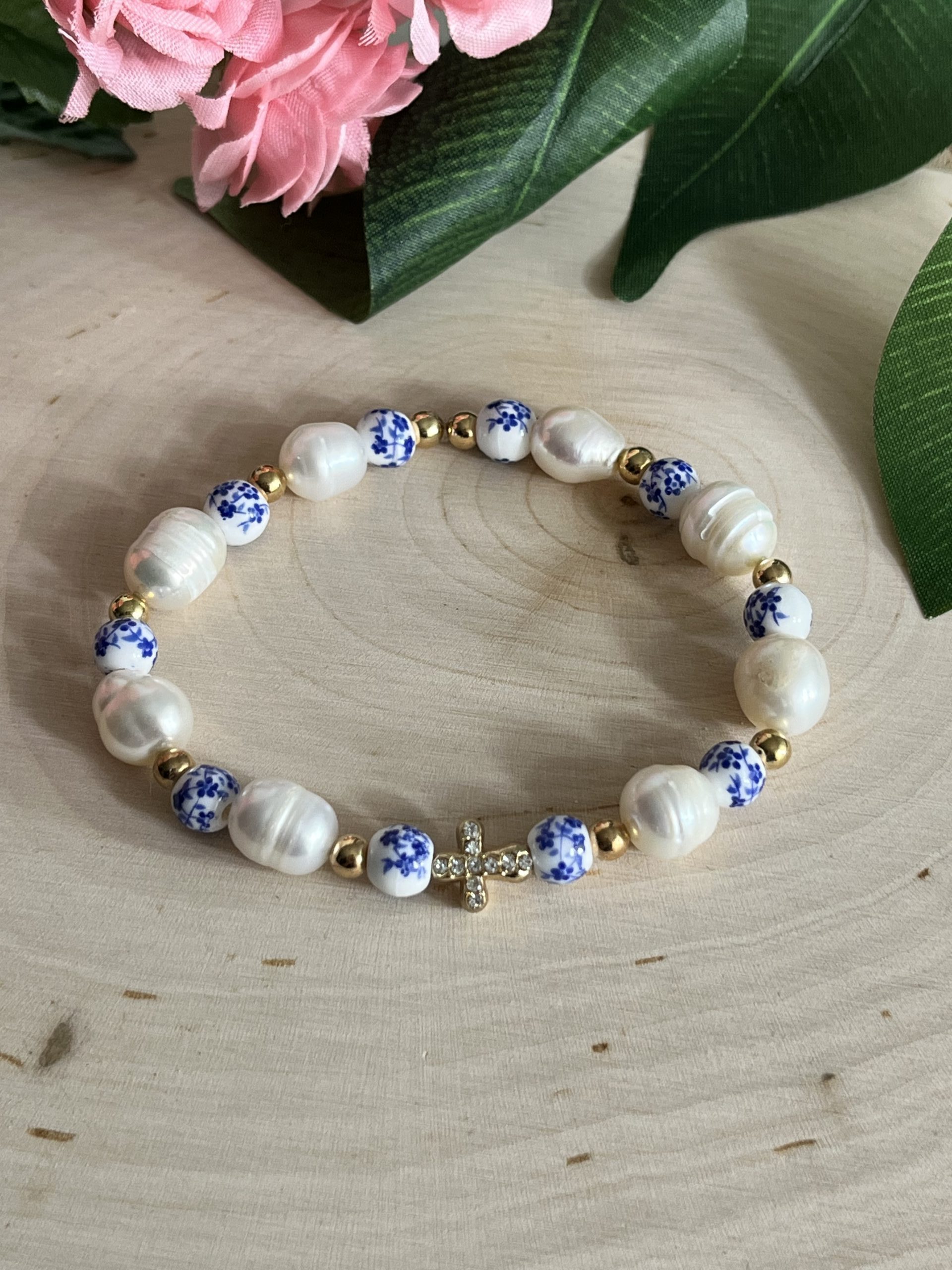 Floral pearl cross bracelet for Christian women – handmade faith jewelry with freshwater pearls and flower beads, religious gift idea